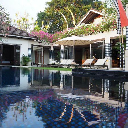 Pronoia Beach Resort Jimbaran Екстериор снимка